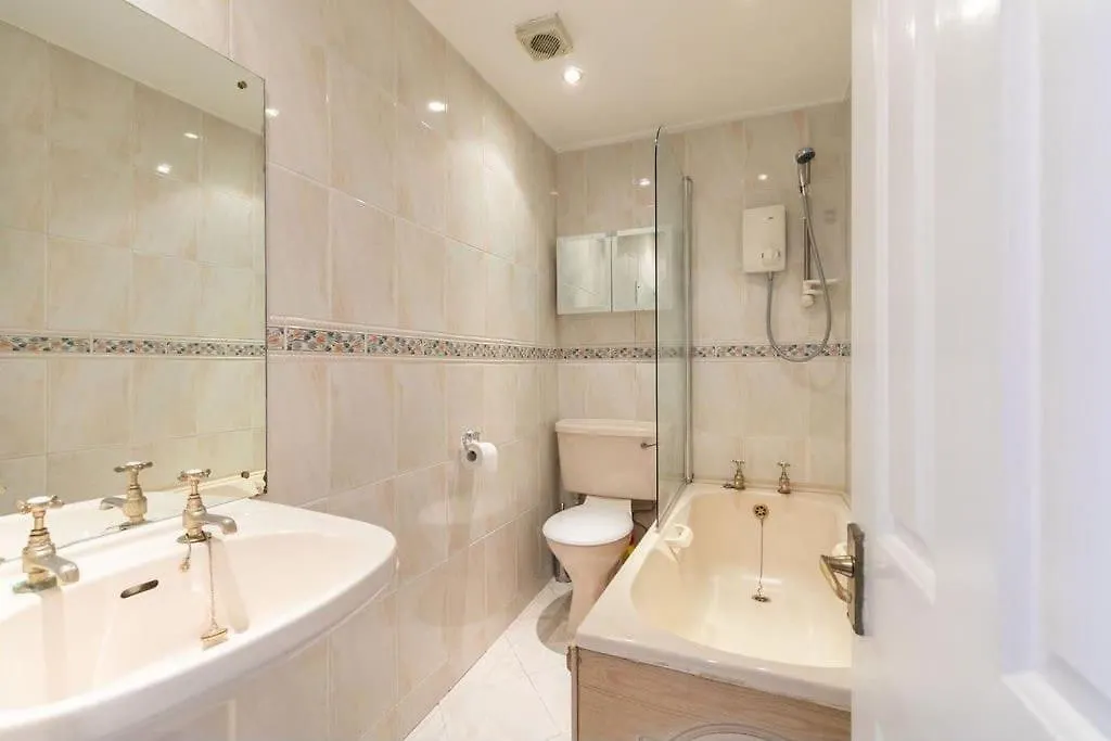Stylish 1 Bedroom Apartment Εδιμβούργο